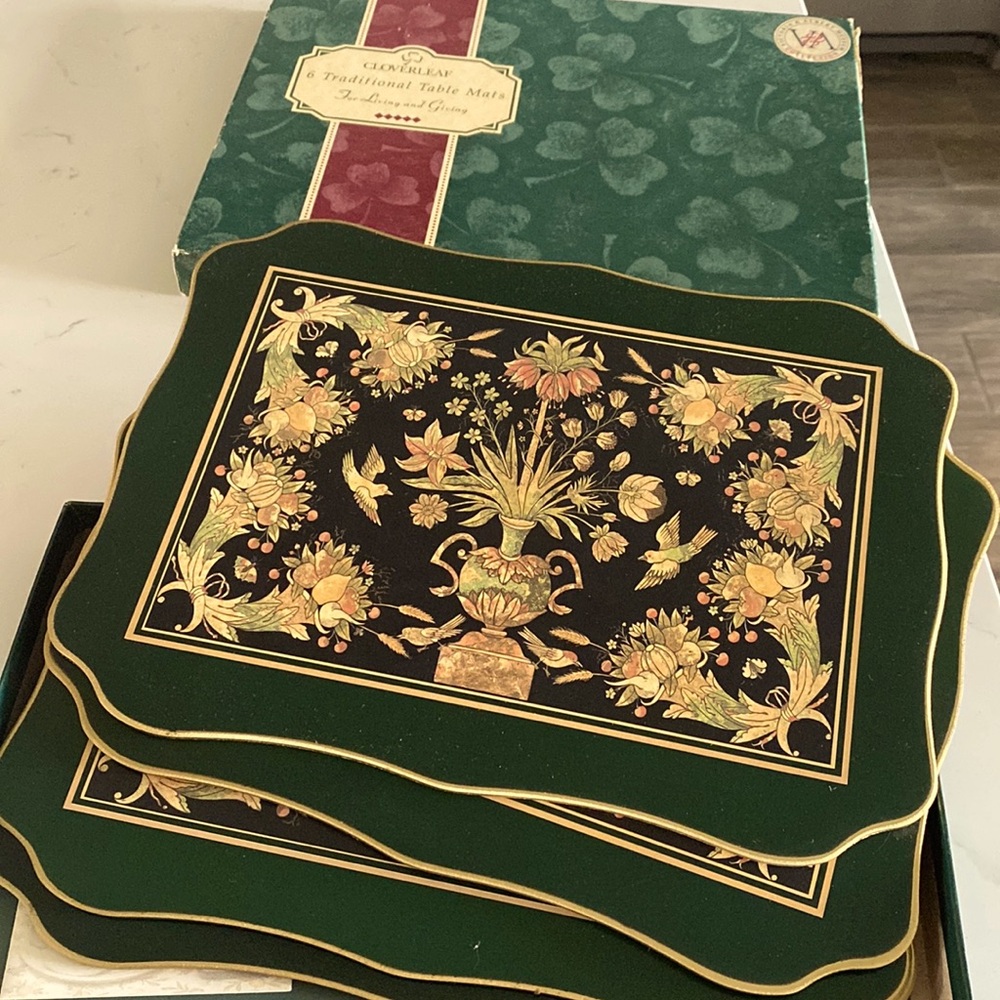 Vintage Cloverleaf Paradise Pattern 4 Placemats Dark Emerald Green& Gold Fruit